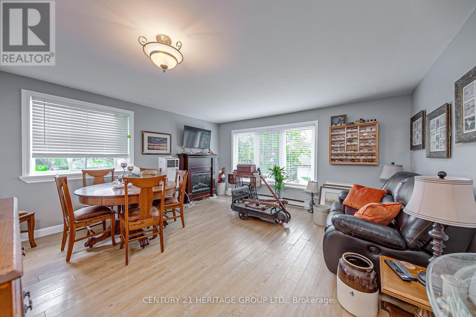 36 Puget Street, Barrie, Ontario  L4M 4N2 - Photo 10 - S12079596