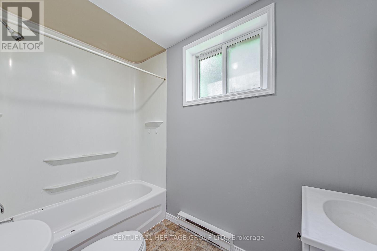 36 Puget Street, Barrie, Ontario  L4M 4N2 - Photo 29 - S12079596