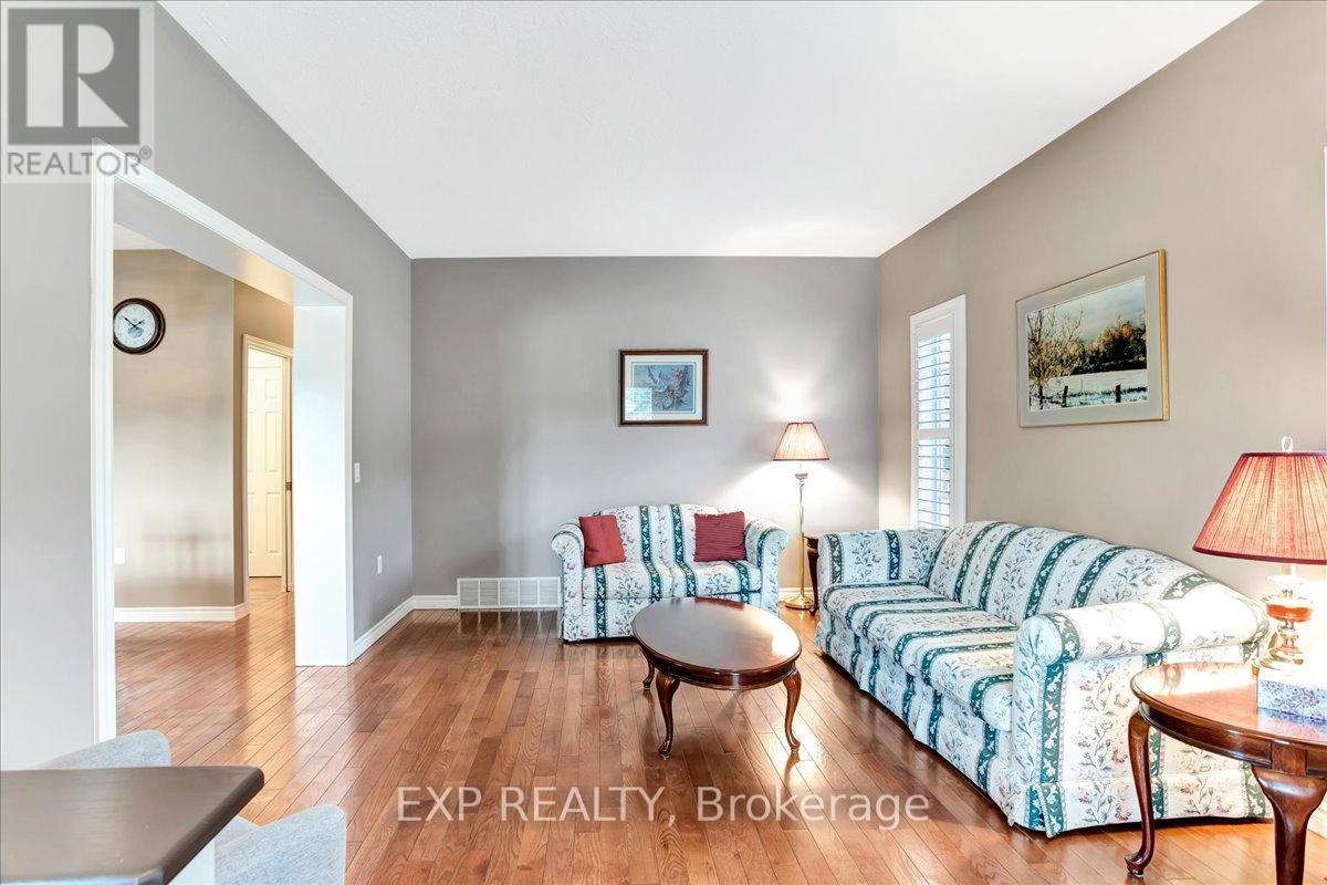 10 Atlantic Avenue, Wasaga Beach, Ontario  L9Z 3A8 - Photo 8 - S12079600