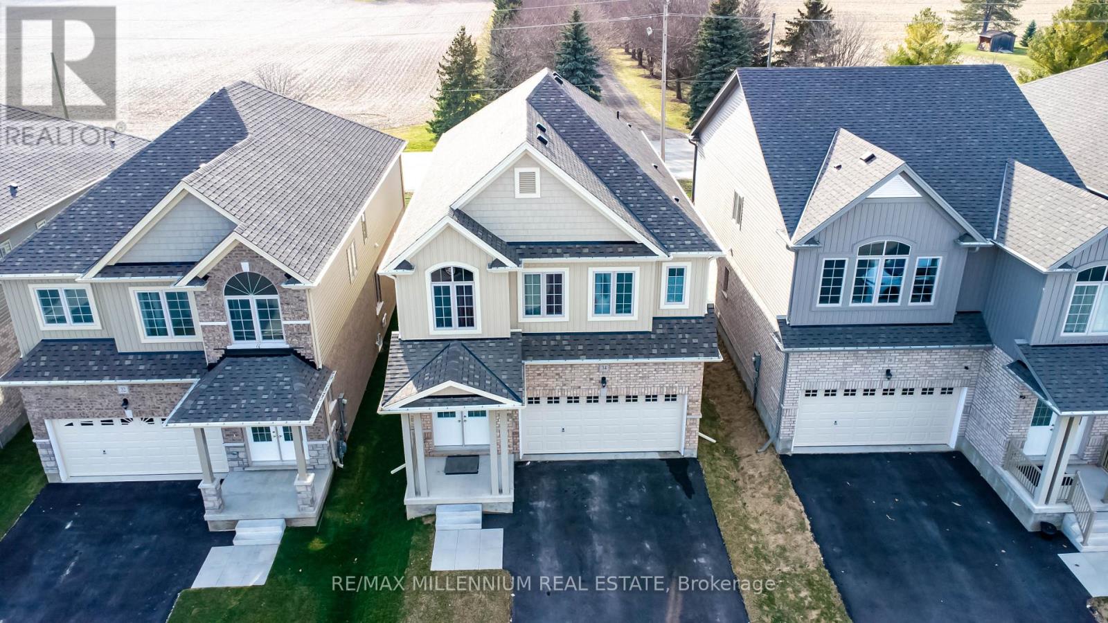 Property at 34 HENRY MARACLE STREET image 2