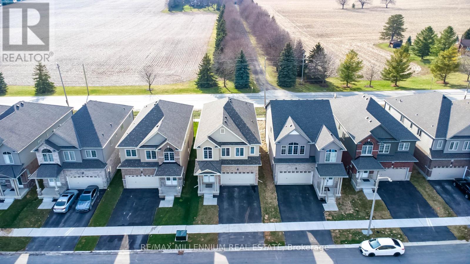 Property at 34 HENRY MARACLE STREET image 3