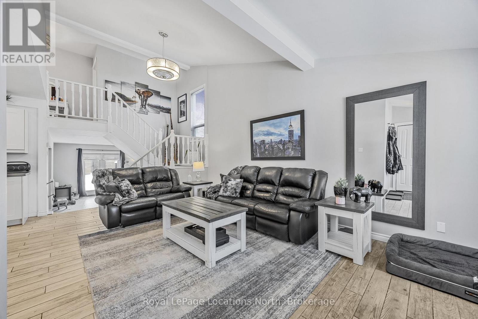 40 Savarin Street, Wasaga Beach, Ontario  L9Z 2N8 - Photo 1 - S12079617