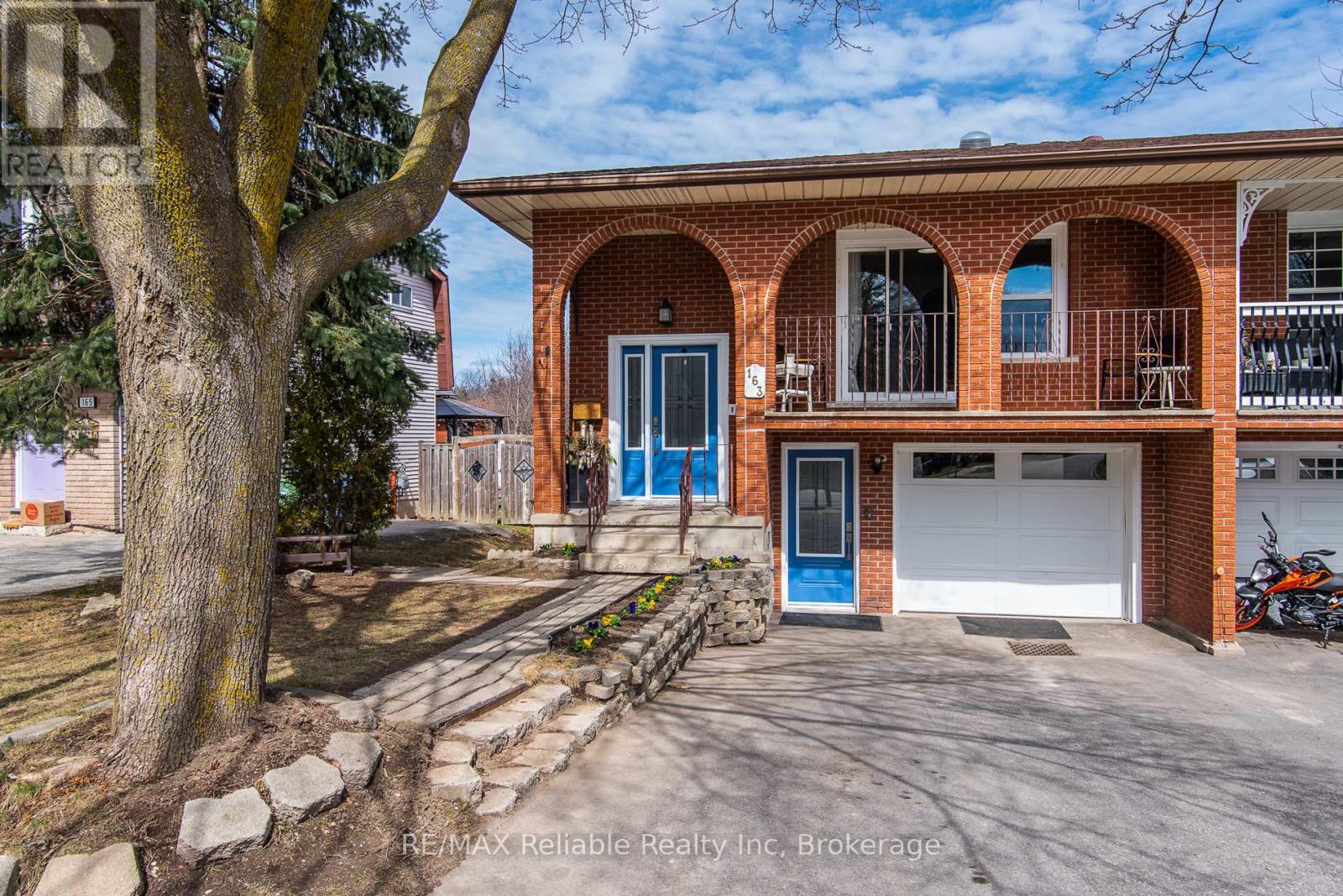 163 Marksam Road, Guelph, Ontario  N1H 7L1 - Photo 2 - X12066335