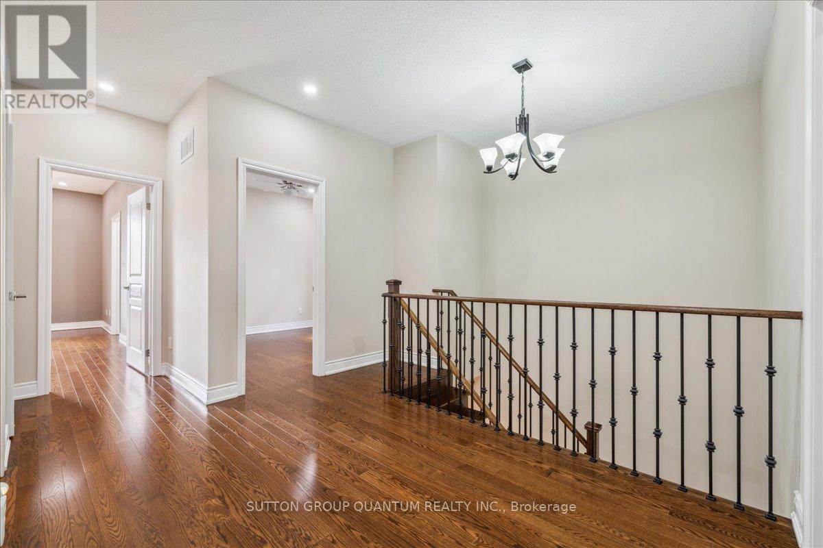 32 Harborn Road, Mississauga, Ontario  L5B 1A4 - Photo 20 - W12079615