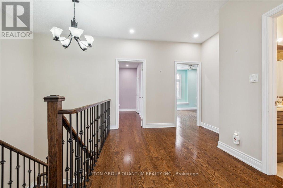 32 Harborn Road, Mississauga, Ontario  L5B 1A4 - Photo 21 - W12079615
