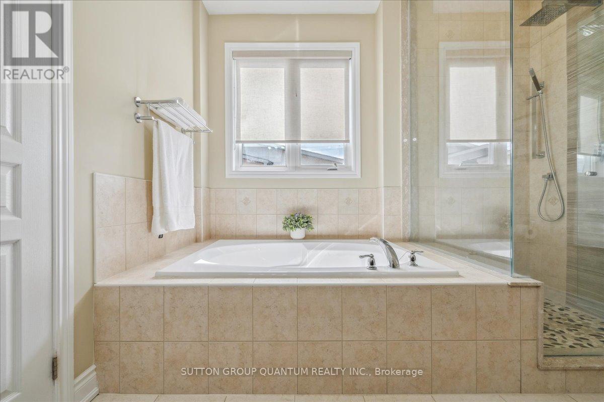 32 Harborn Road, Mississauga, Ontario  L5B 1A4 - Photo 27 - W12079615