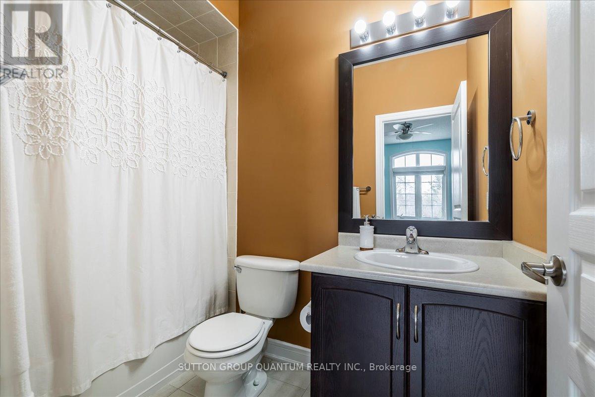 32 Harborn Road, Mississauga, Ontario  L5B 1A4 - Photo 30 - W12079615