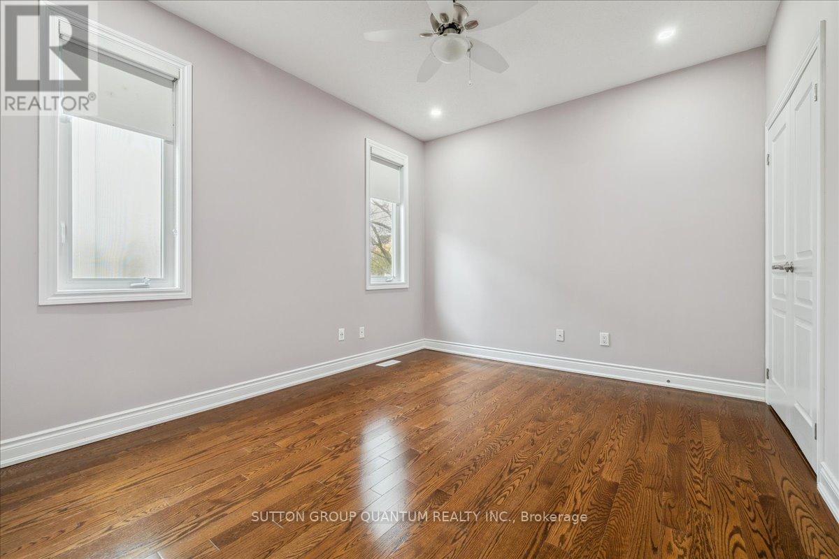 32 Harborn Road, Mississauga, Ontario  L5B 1A4 - Photo 32 - W12079615