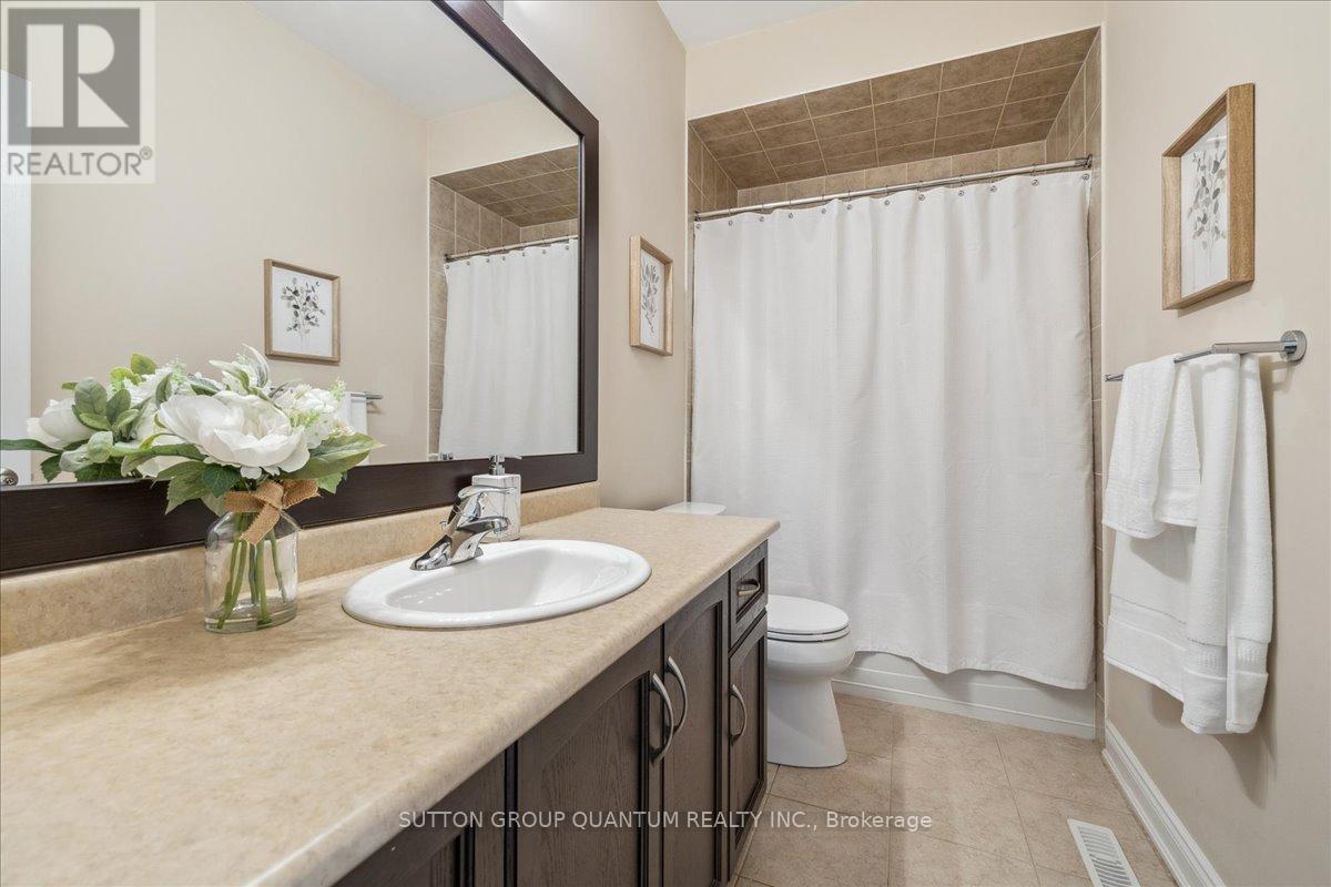 32 Harborn Road, Mississauga, Ontario  L5B 1A4 - Photo 35 - W12079615