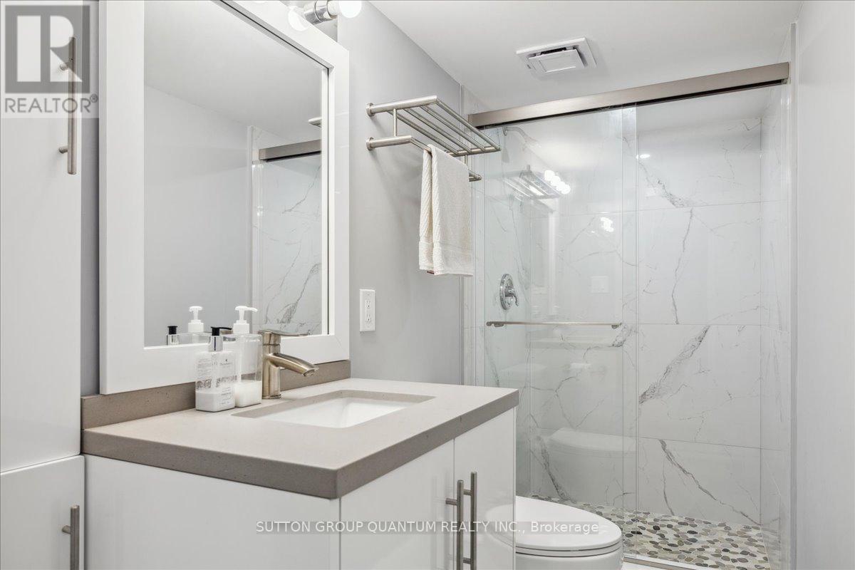 32 Harborn Road, Mississauga, Ontario  L5B 1A4 - Photo 46 - W12079615