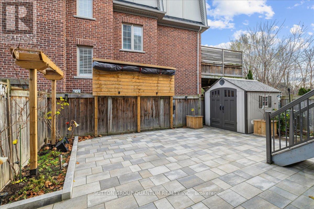 32 Harborn Road, Mississauga, Ontario  L5B 1A4 - Photo 47 - W12079615