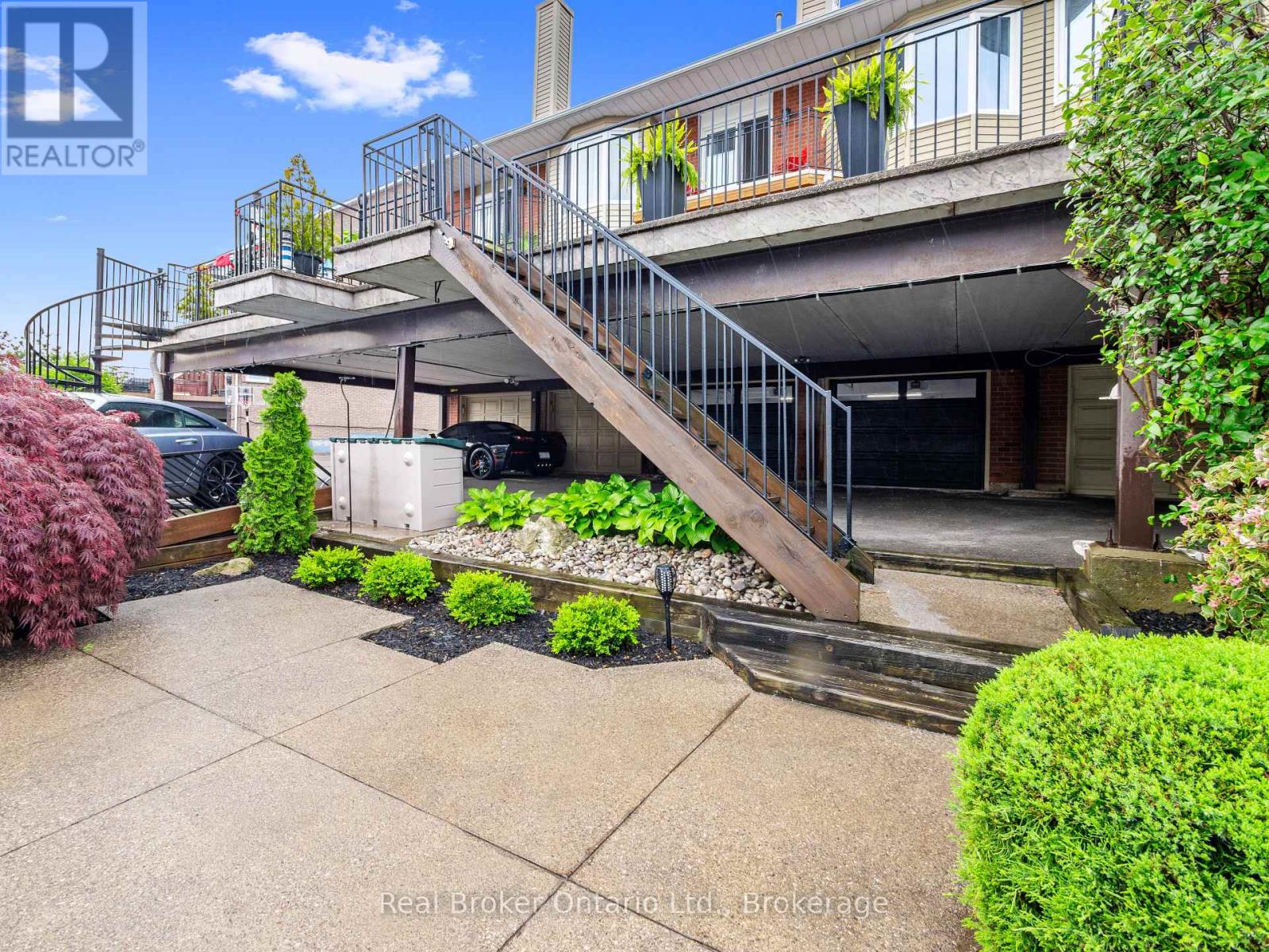 97 Edgewater Drive, Hamilton, Ontario  L8E 4Z2 - Photo 41 - X12079630