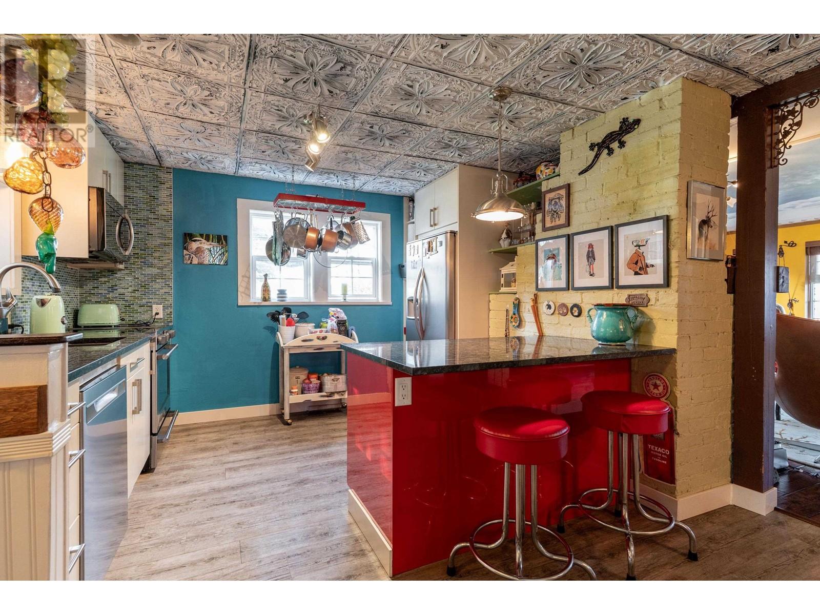 2212 Brookmount Avenue, Coquitlam, British Columbia  V3J 6V5 - Photo 3 - R2989260