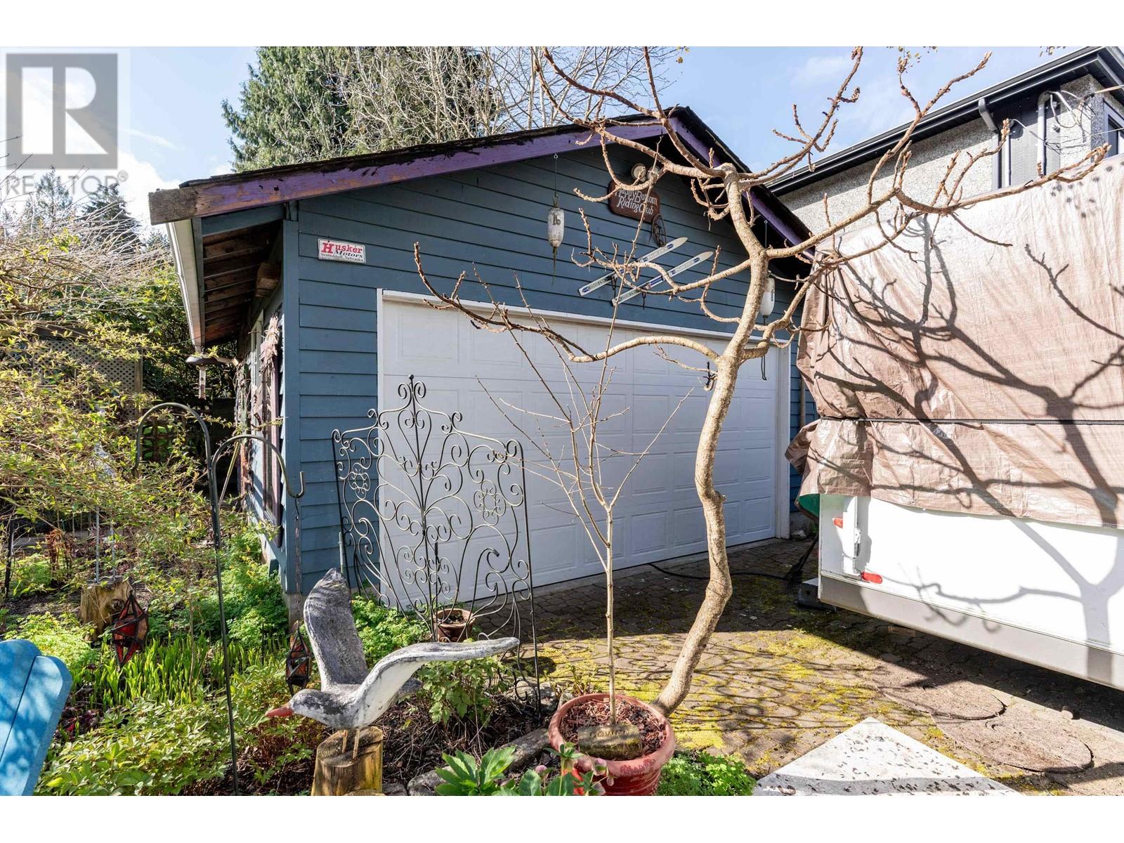 2212 Brookmount Avenue, Coquitlam, British Columbia  V3J 6V5 - Photo 36 - R2989260