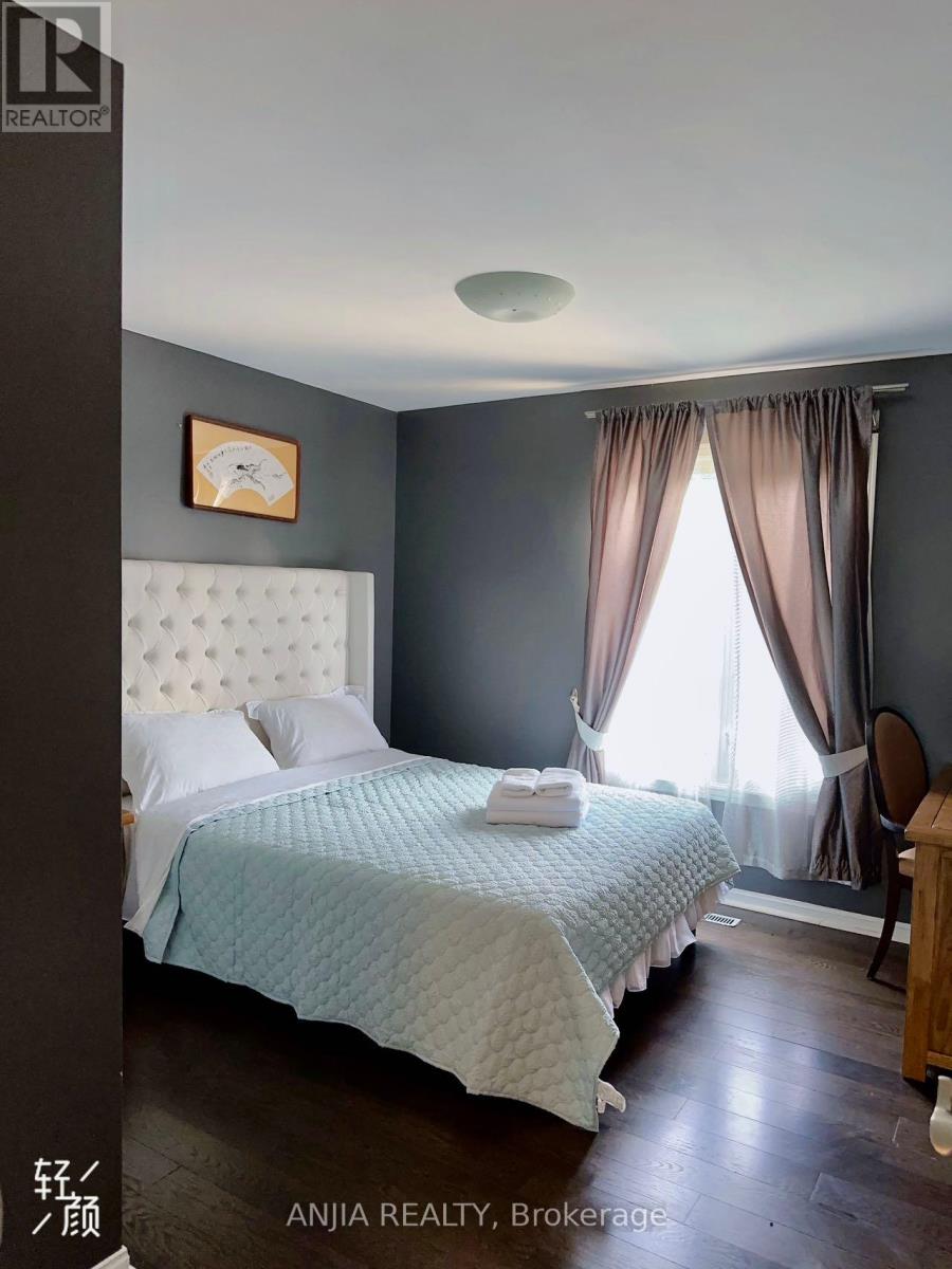 11 Rae Crescent E, Markham, Ontario  L3R 2X8 - Photo 6 - N12079639