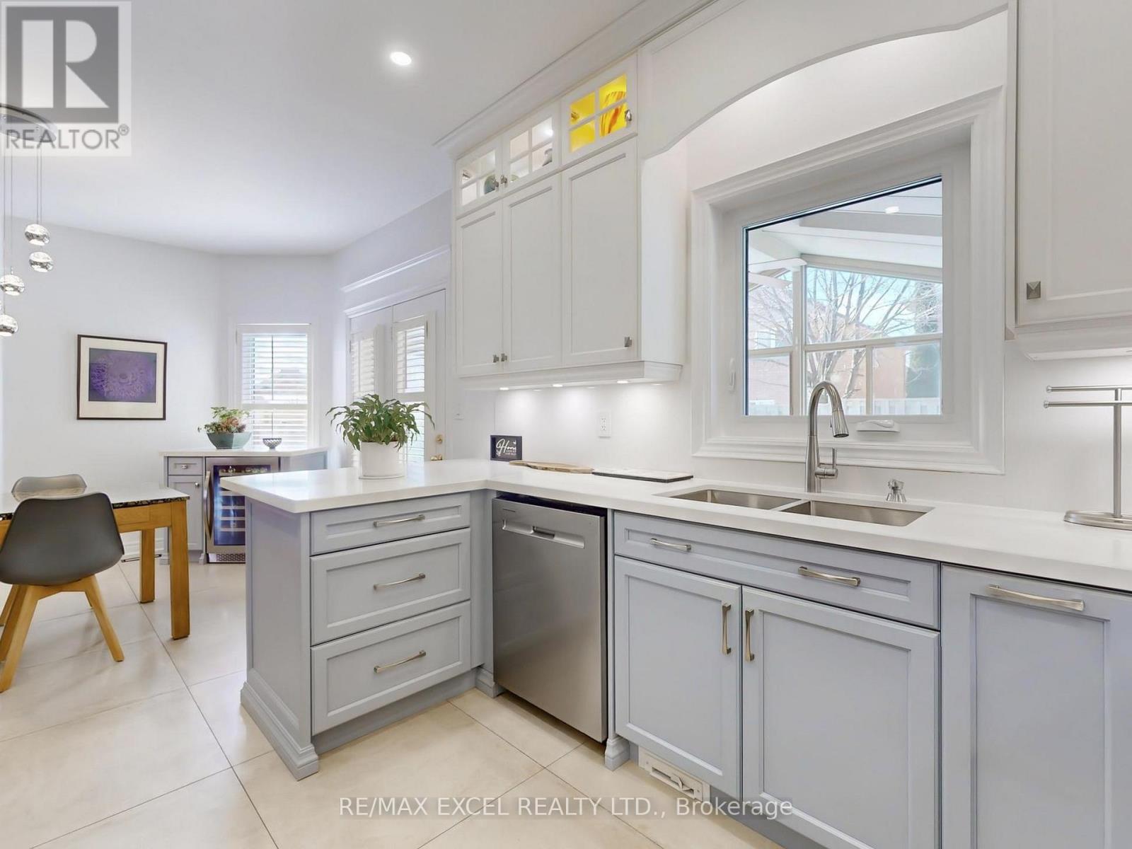 78 Shaftsbury Avenue, Richmond Hill, Ontario  L4C 0R3 - Photo 12 - N12079662
