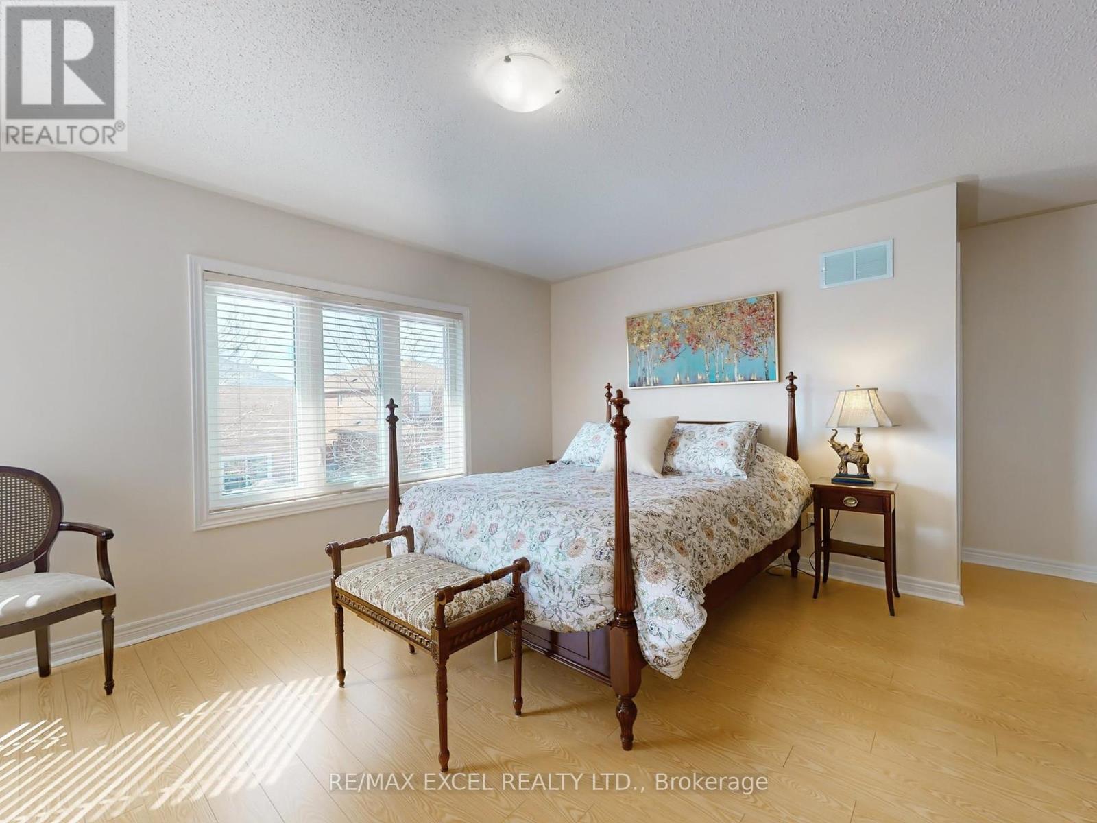 78 Shaftsbury Avenue, Richmond Hill, Ontario  L4C 0R3 - Photo 19 - N12079662
