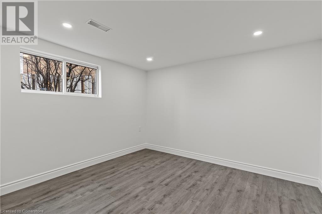 19 Quarry Court, Hamilton, Ontario  L9C 6L7 - Photo 10 - 40716464