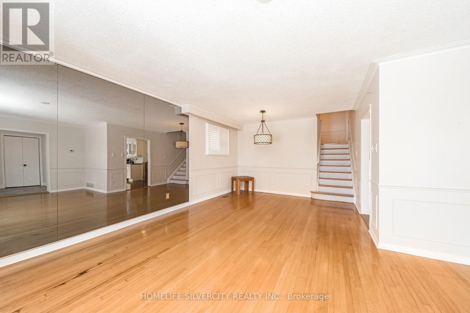 Property at 27 CALDWELL CRESCENT image 4