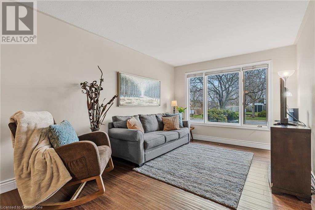 Property at 4534 DUFFERIN Avenue image 3