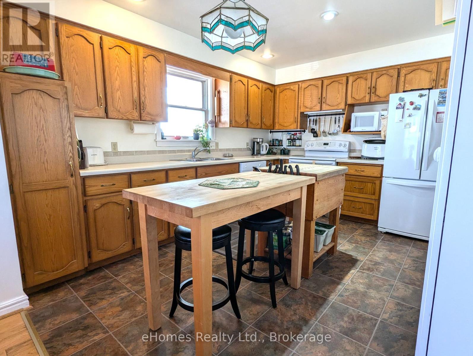 170 5th Avenue E, Owen Sound, Ontario  N4K 6C7 - Photo 24 - X12079544
