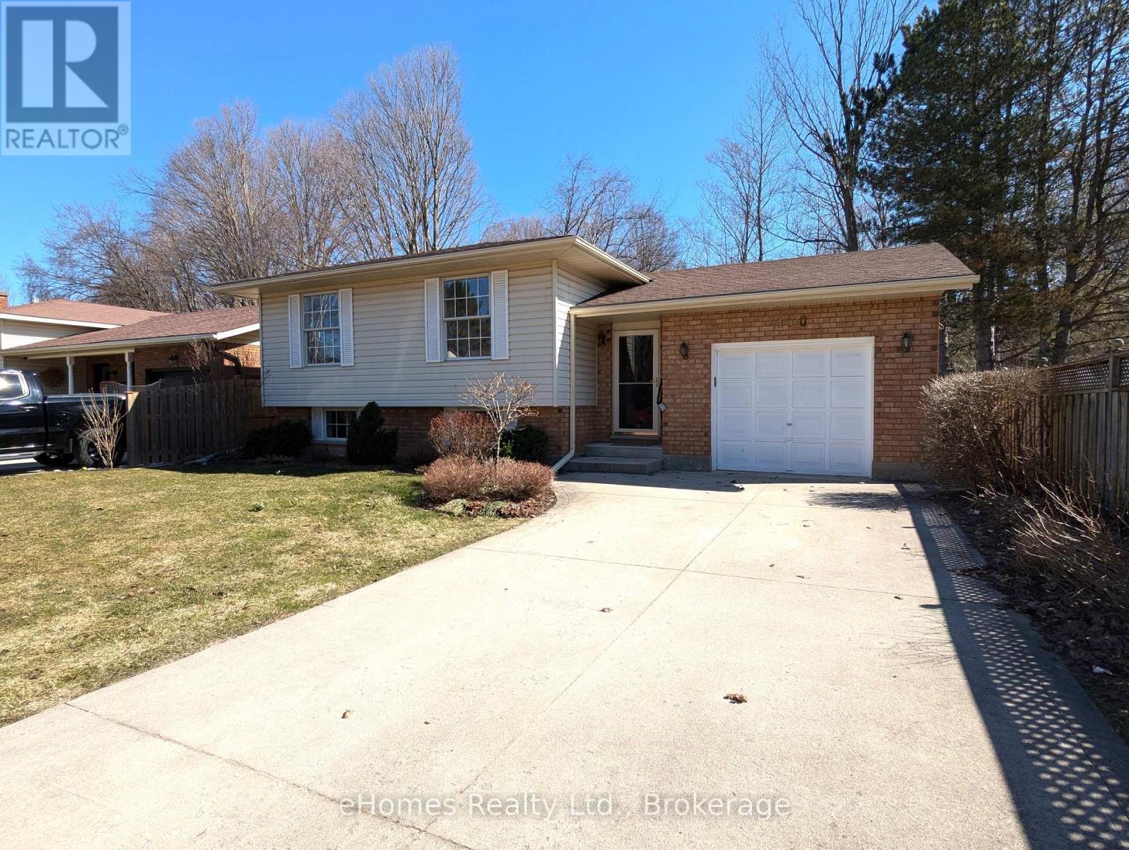 170 5th Avenue E, Owen Sound, Ontario  N4K 6C7 - Photo 4 - X12079544