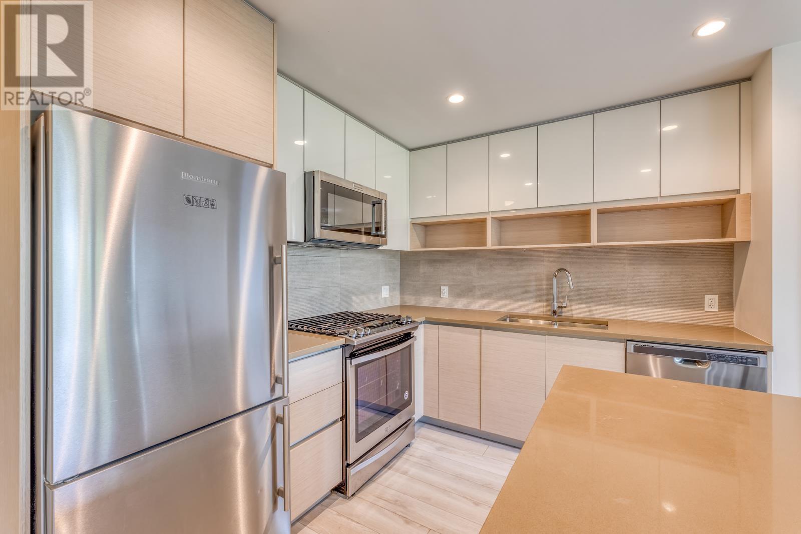 312 8850 University Crescent, Burnaby, British Columbia  V5A 4Y8 - Photo 6 - R2988688