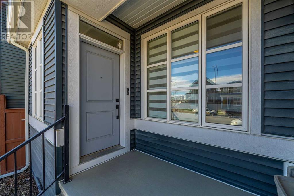 688 Livingston Way Ne, Calgary, Alberta  T3P 1N8 - Photo 2 - A2210482