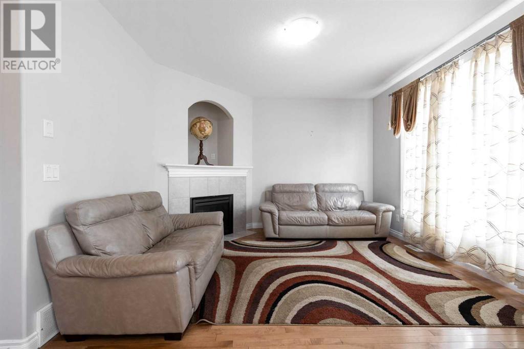 Property at 274 Thrush Street image 4