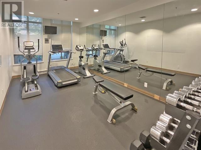 Listing Picture 4 of 10 : 111 3660 VANNESS AVENUE, Vancouver / 溫哥華 - 魯藝地產 Yvonne Lu Group - MLS Medallion Club Member