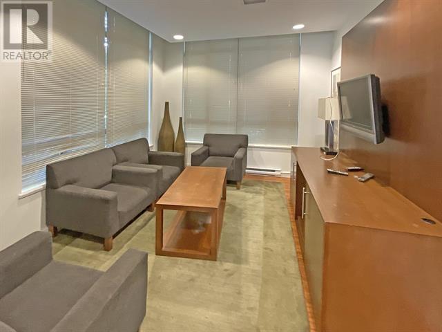 Listing Picture 5 of 10 : 111 3660 VANNESS AVENUE, Vancouver / 溫哥華 - 魯藝地產 Yvonne Lu Group - MLS Medallion Club Member