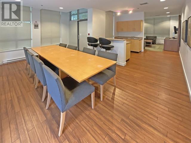 Listing Picture 6 of 10 : 111 3660 VANNESS AVENUE, Vancouver / 溫哥華 - 魯藝地產 Yvonne Lu Group - MLS Medallion Club Member