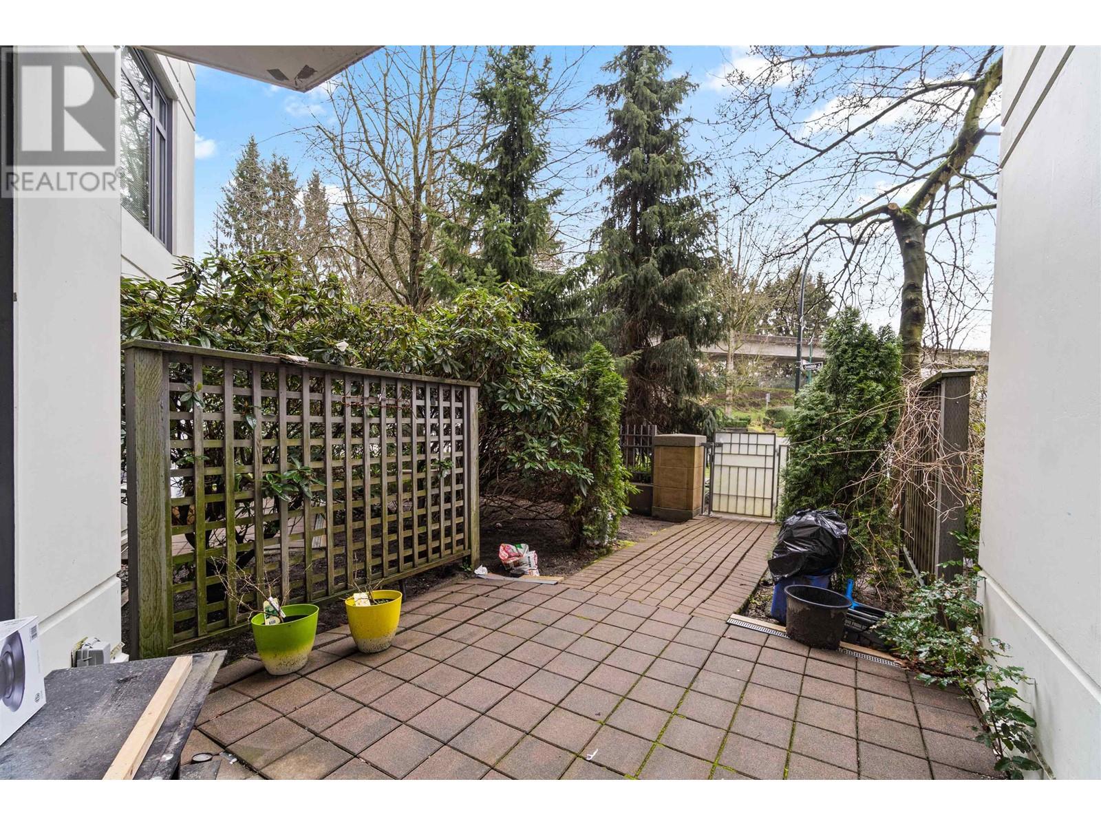 Listing Picture 2 of 10 : 111 3660 VANNESS AVENUE, Vancouver / 溫哥華 - 魯藝地產 Yvonne Lu Group - MLS Medallion Club Member