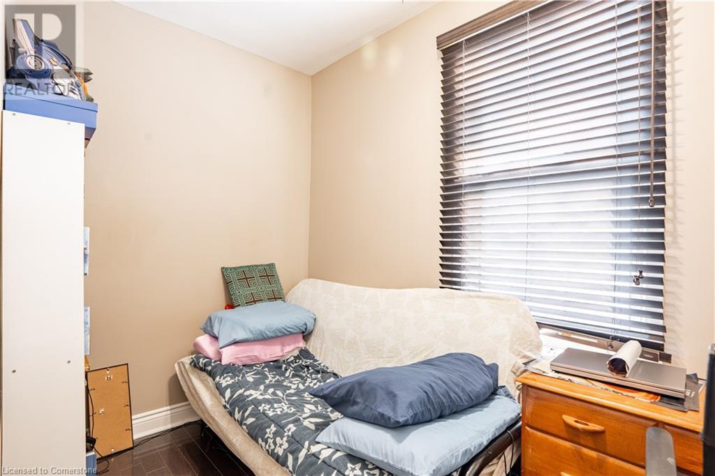 6 East 32nd Street, Hamilton, Ontario  L8V 3R6 - Photo 8 - 40691949