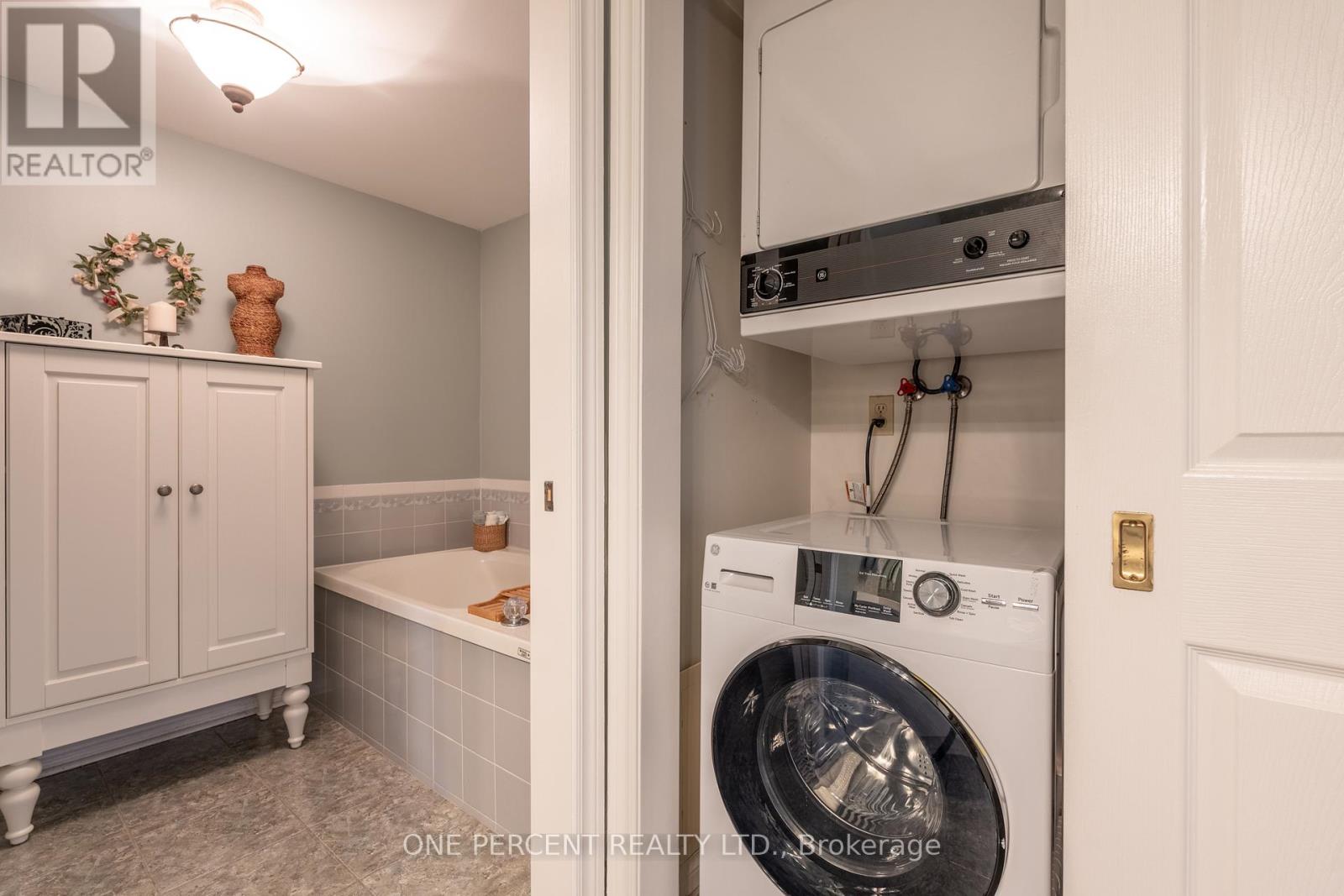 324 - 2030 Cleaver Avenue, Burlington (Headon), Ontario  L7M 4C3 - Photo 16 - W12079733