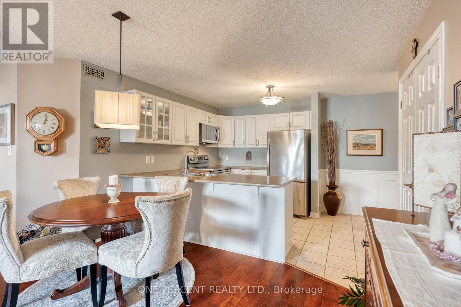 324 - 2030 Cleaver Avenue, Burlington (Headon), Ontario  L7M 4C3 - Photo 7 - W12079733