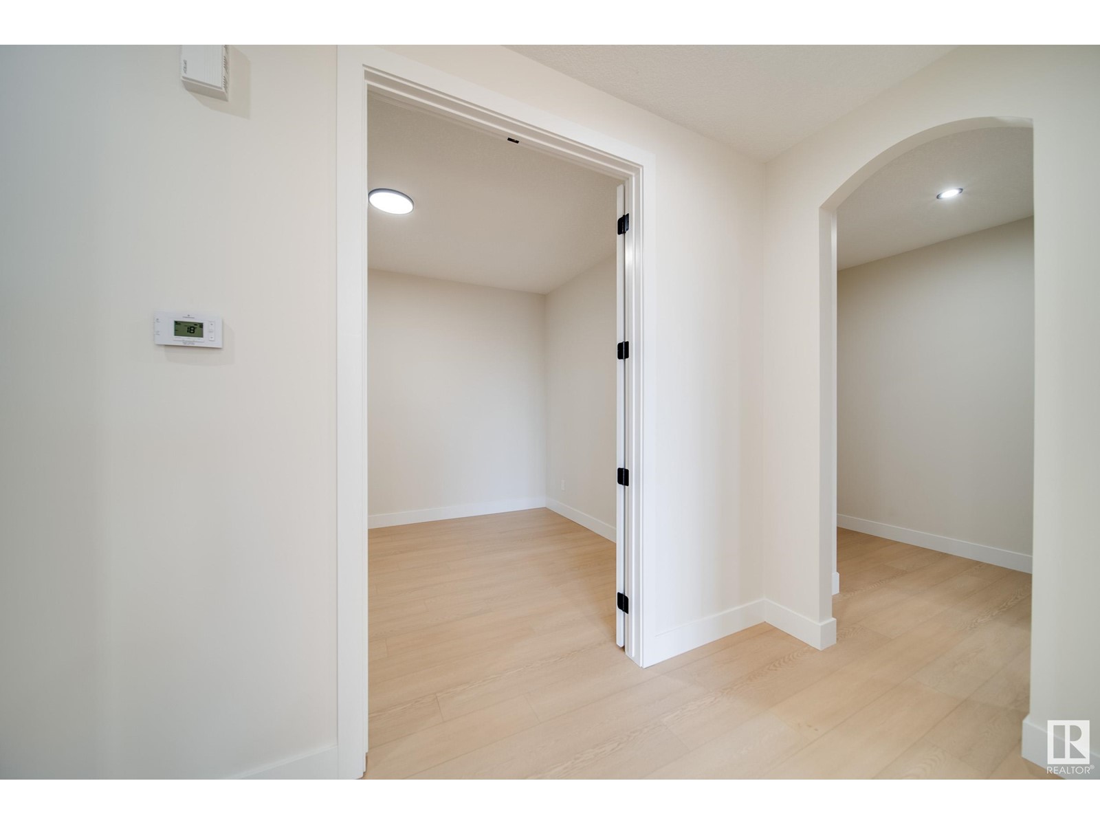 Property at 17047 45 ST NW image 5