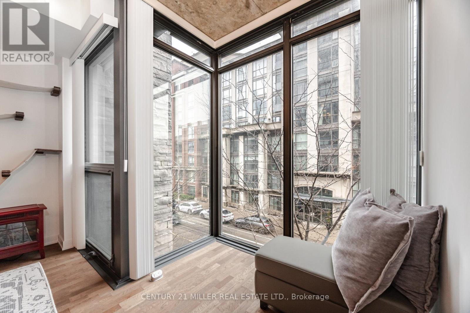 301 - 15 Beverley Street, Toronto, Ontario  M5T 1X8 - Photo 14 - C12079756