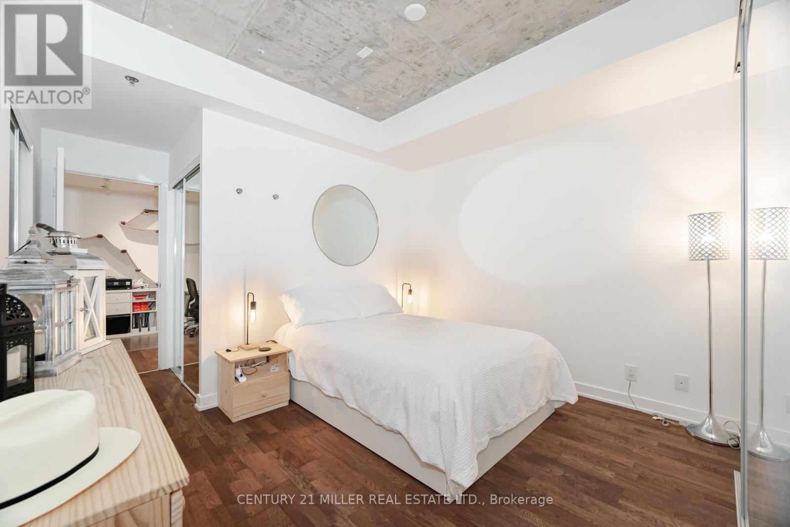 301 - 15 Beverley Street, Toronto, Ontario  M5T 1X8 - Photo 16 - C12079756