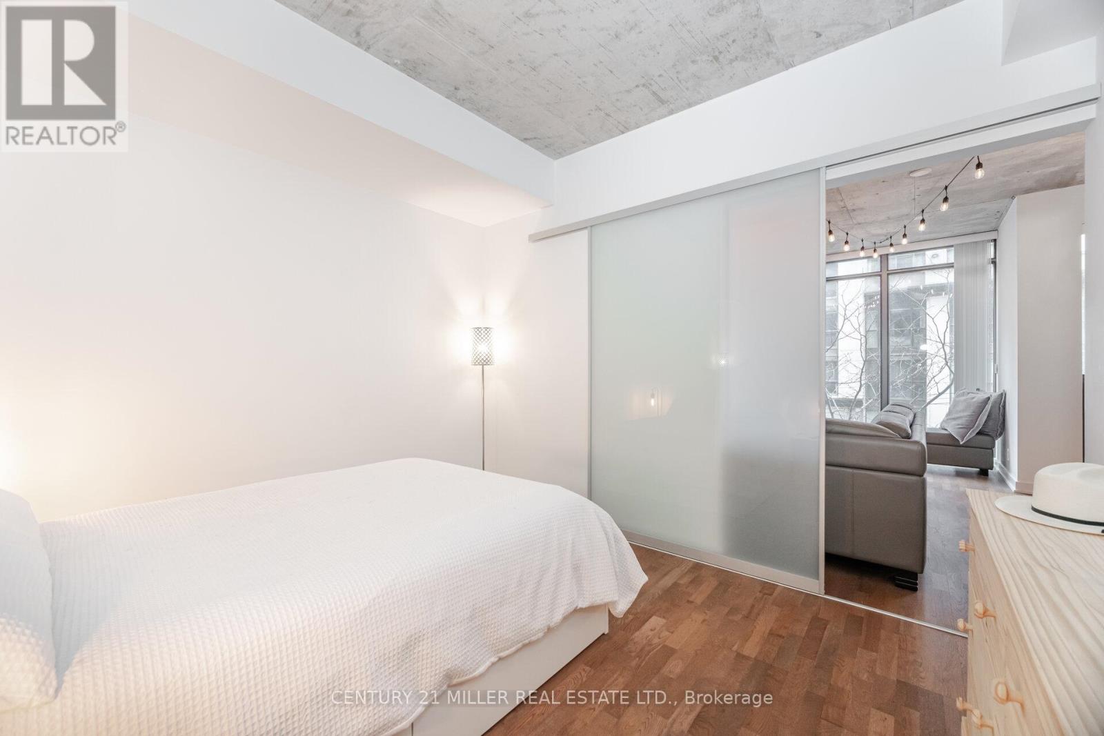 301 - 15 Beverley Street, Toronto, Ontario  M5T 1X8 - Photo 17 - C12079756