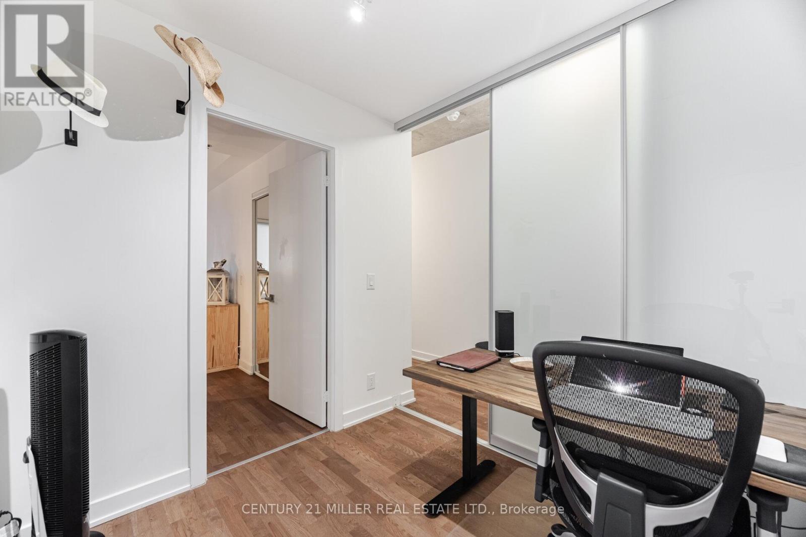 301 - 15 Beverley Street, Toronto, Ontario  M5T 1X8 - Photo 21 - C12079756