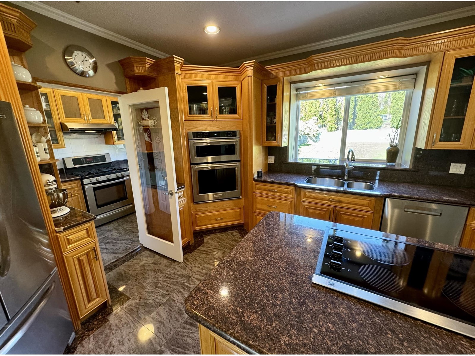 18575 55 AVENUE, Surrey real estate listing R2987223 for sale