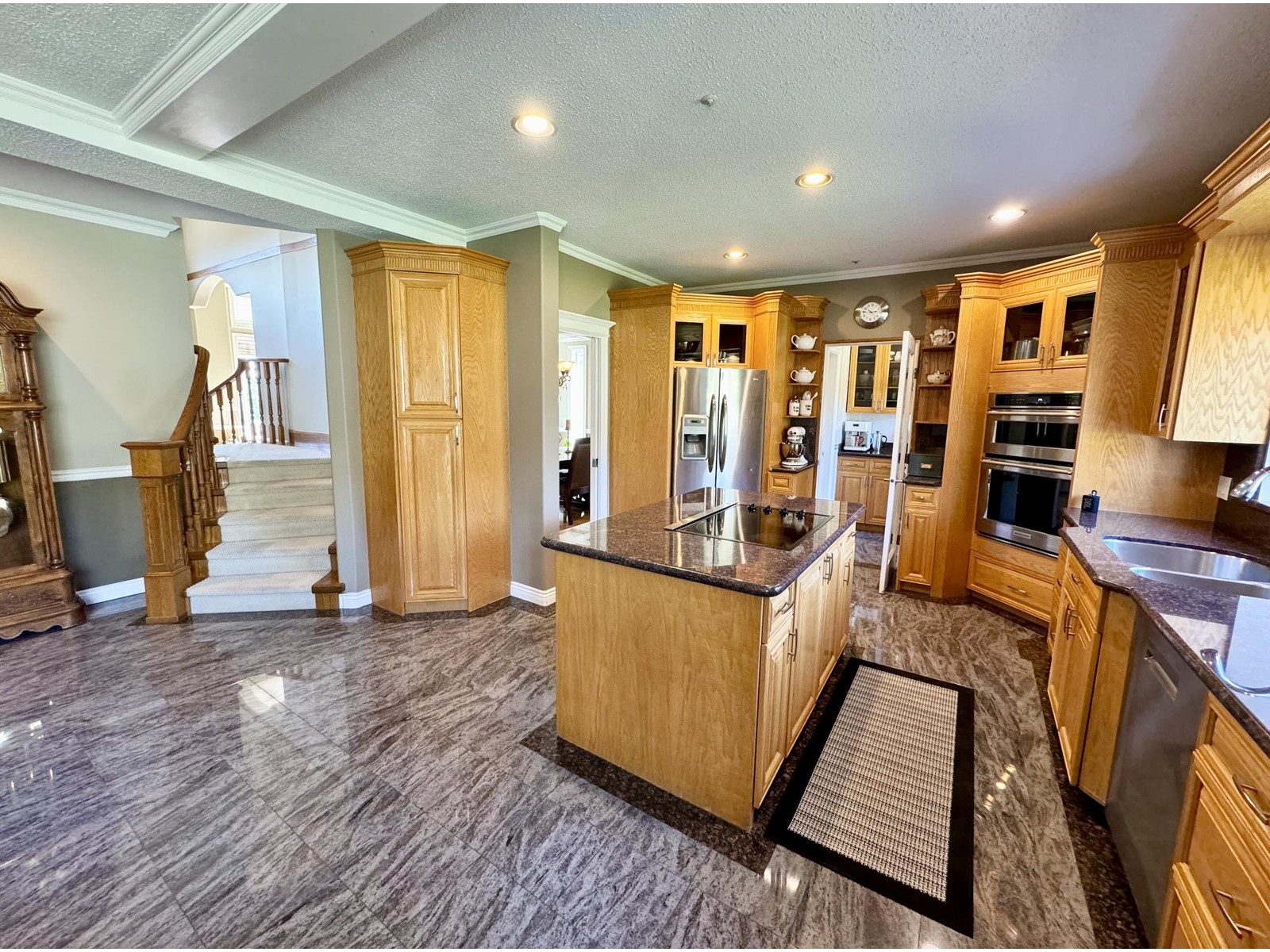 18575 55 AVENUE, Surrey real estate listing R2987223 for sale