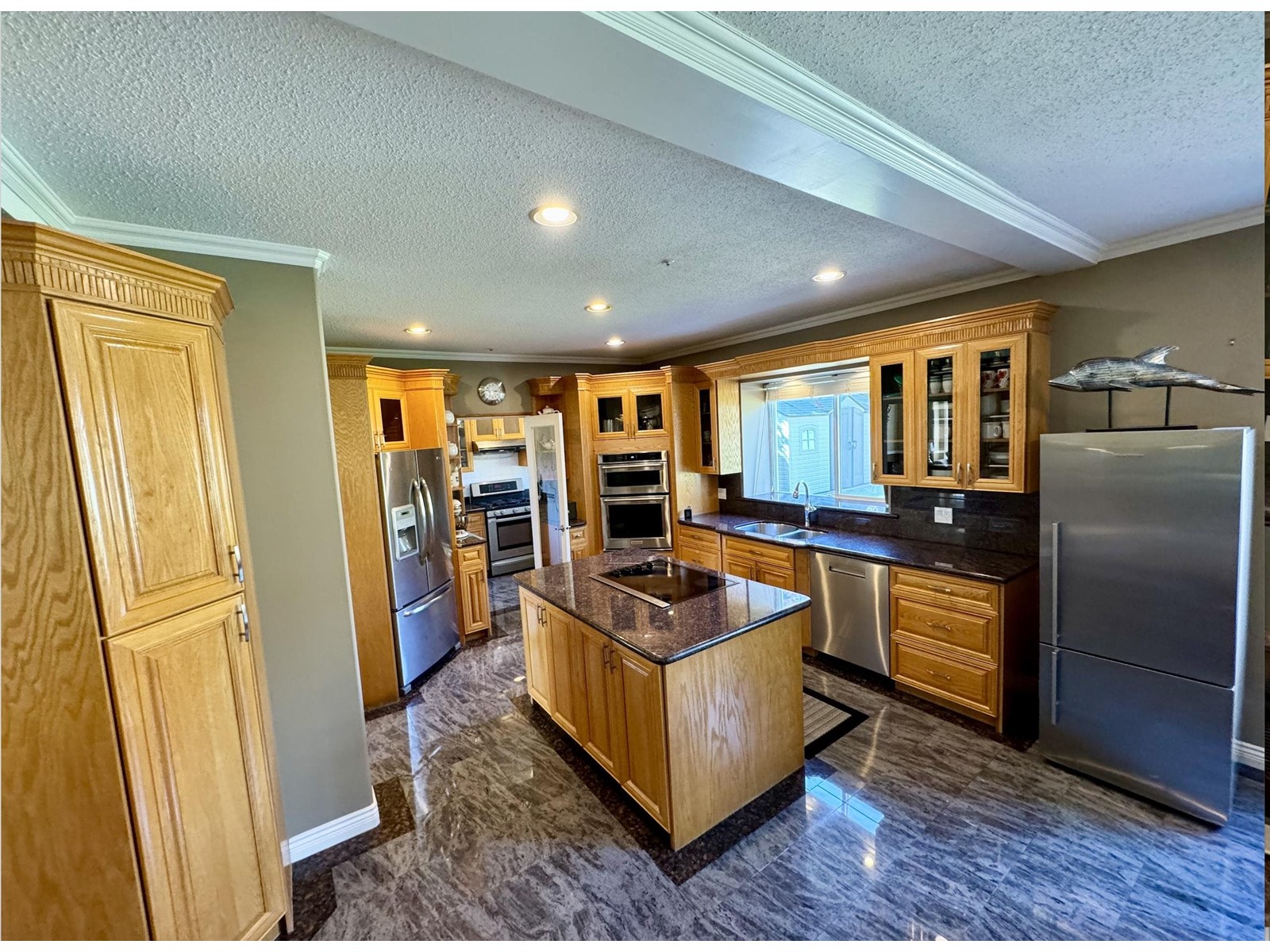 18575 55 AVENUE, Surrey real estate listing R2987223 for sale