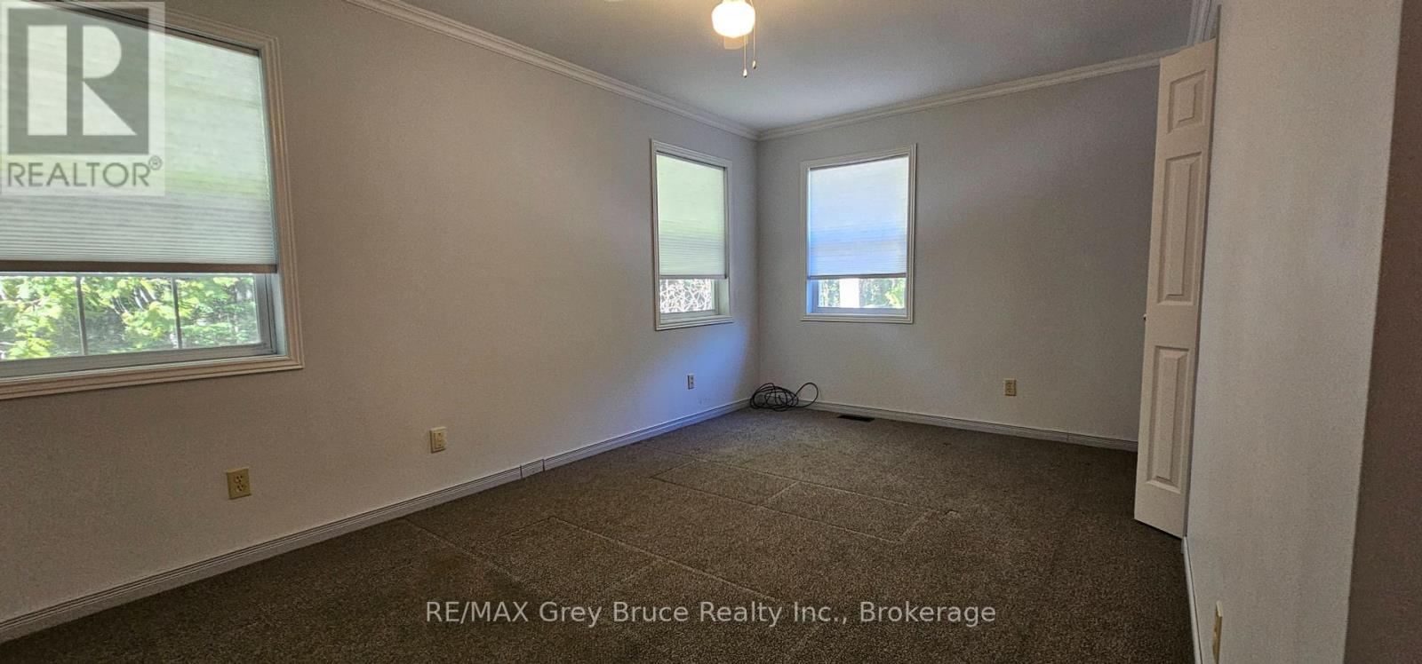 83 Lakewood Country Lane, Northern Bruce Peninsula, Ontario  N0H 1W0 - Photo 17 - X12079771