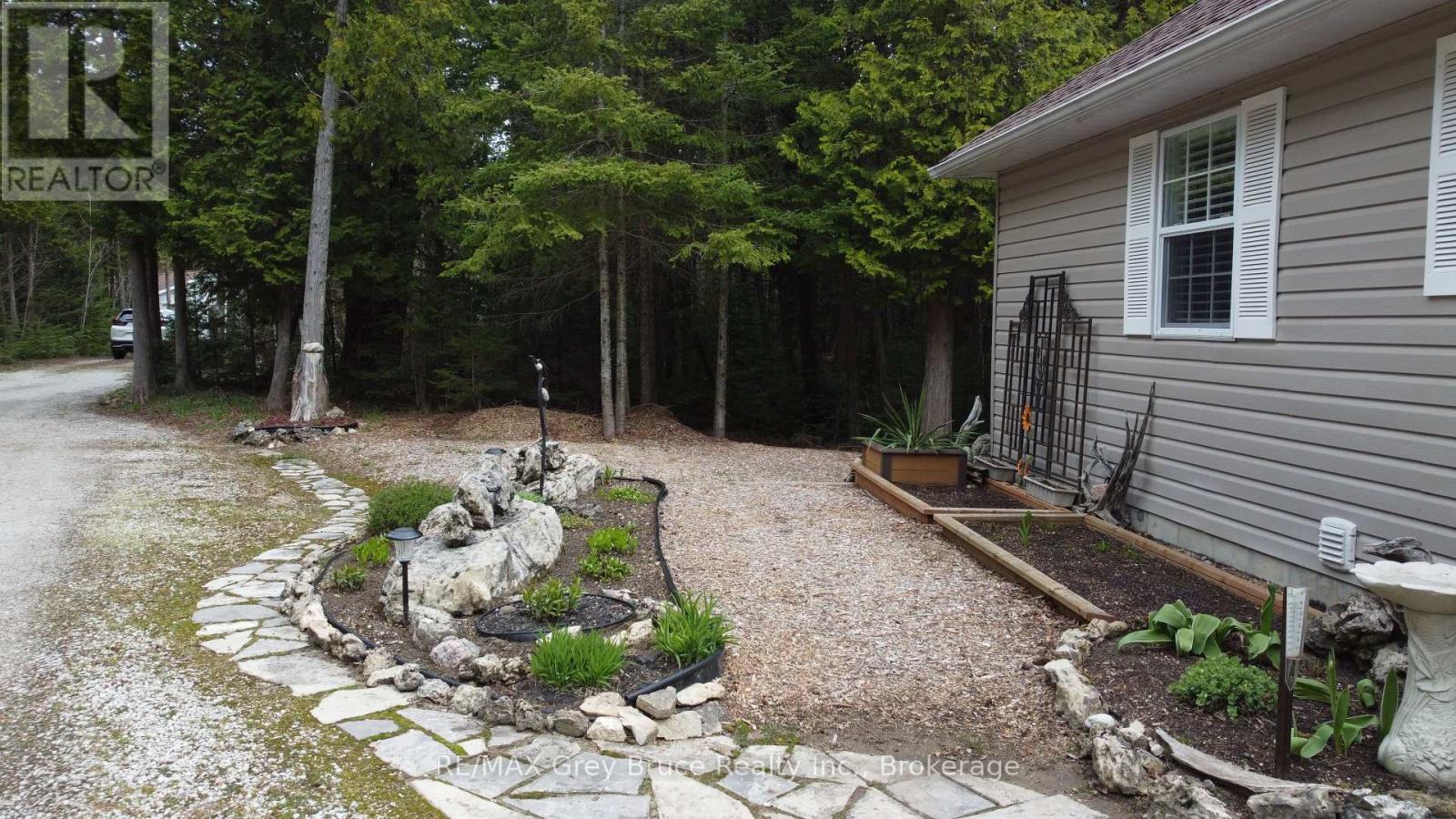 83 Lakewood Country Lane, Northern Bruce Peninsula, Ontario  N0H 1W0 - Photo 31 - X12079771