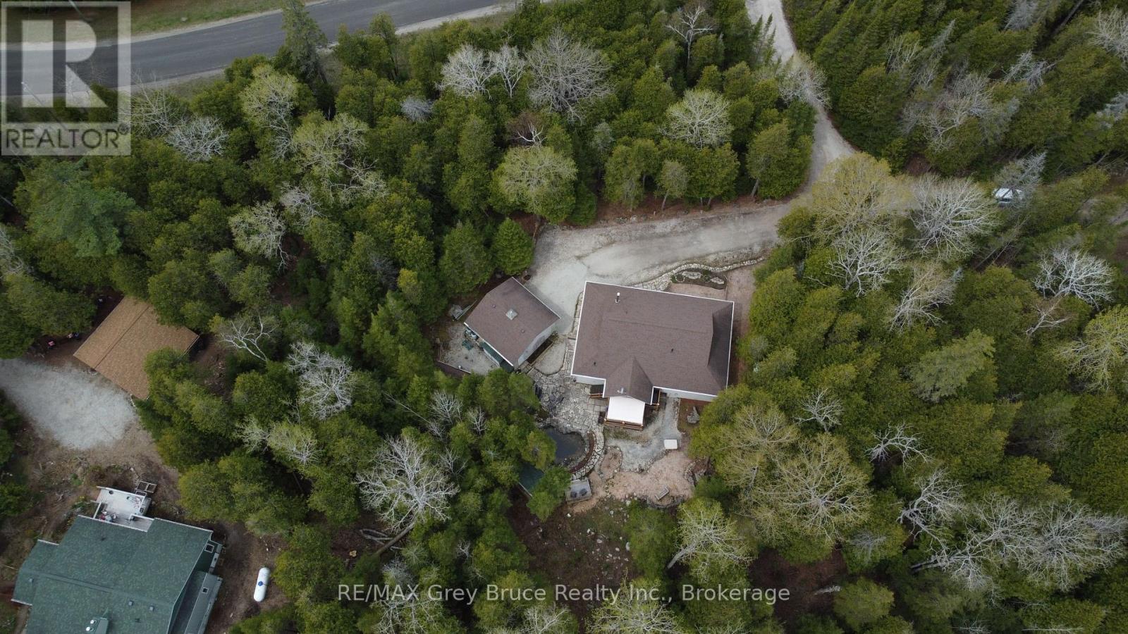 83 Lakewood Country Lane, Northern Bruce Peninsula, Ontario  N0H 1W0 - Photo 37 - X12079771