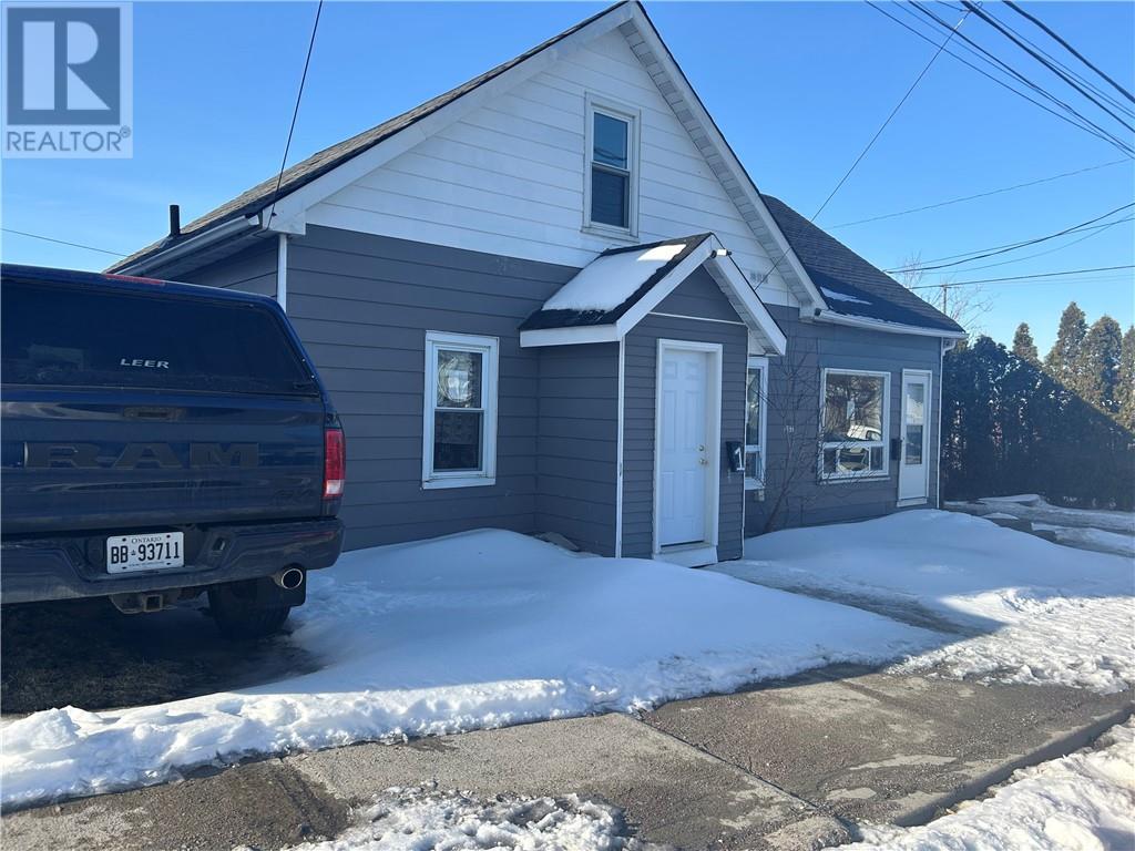 Property at 257 Jean Street image 4
