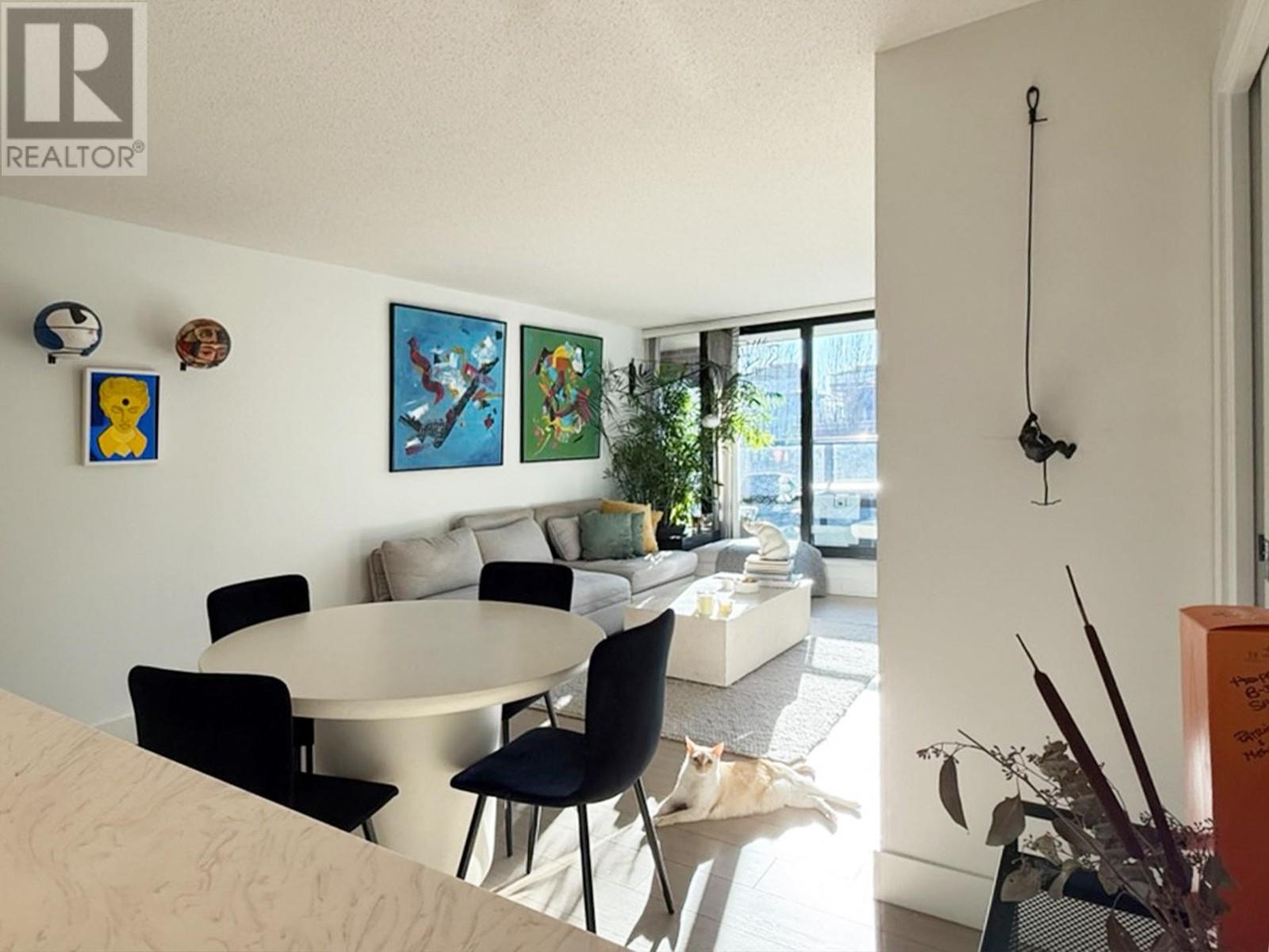 310 977 MAINLAND STREET, vancouver, British Columbia