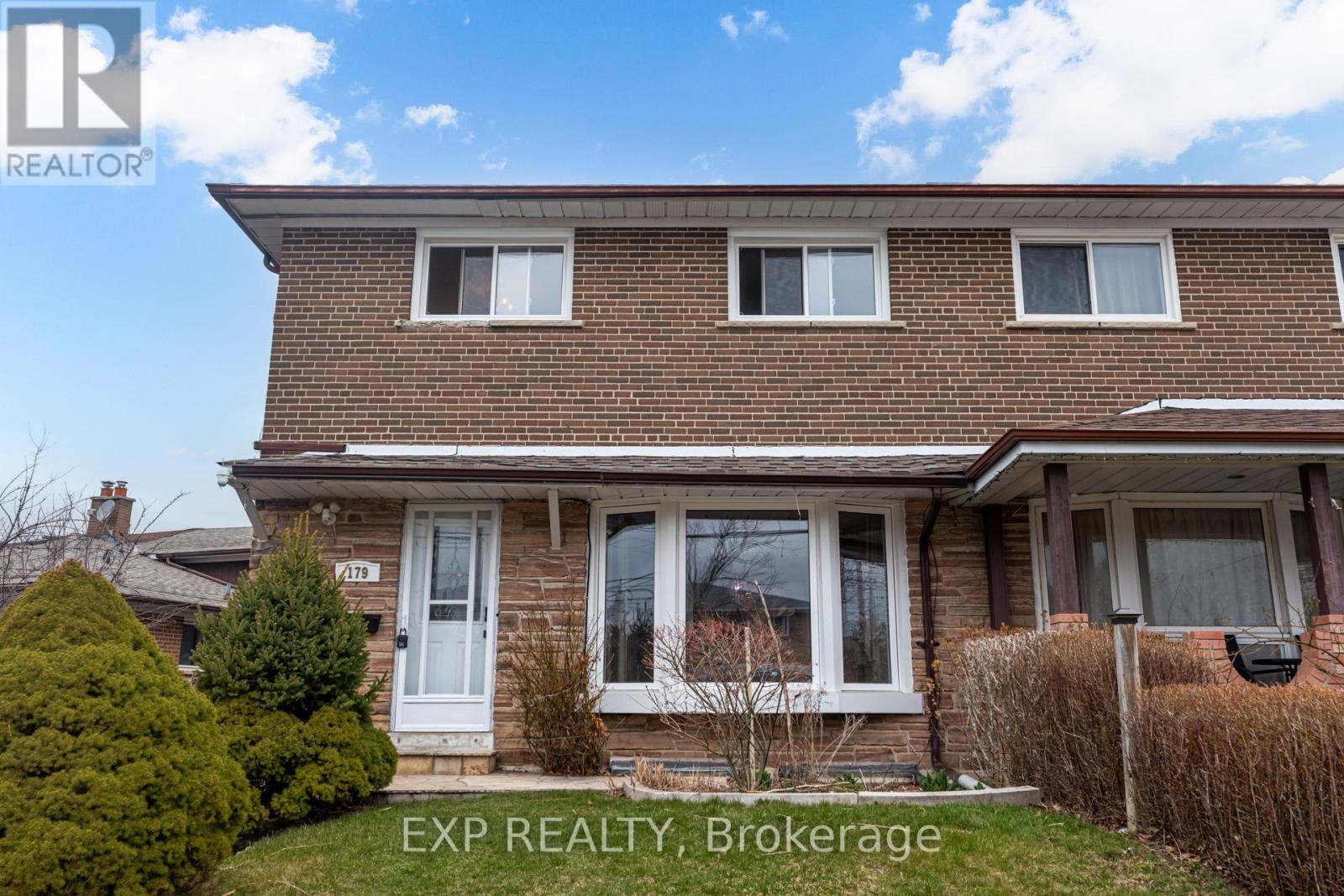 179 Lindylou Road, Toronto (Humbermede), Ontario  M9M 2B8 - Photo 1 - W12076960